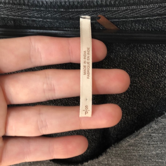 Size small sweet Jane pullover - Picture 3 of 3